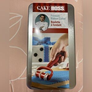 NIB - Cake Boss - Fondant Ribbon Cutter